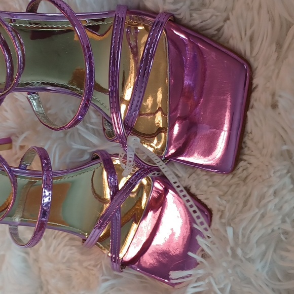 Guess WASBIE Metallic Pink Strappy Sexy High Heels NEW SZ 8.5M - Picture 10 of 13